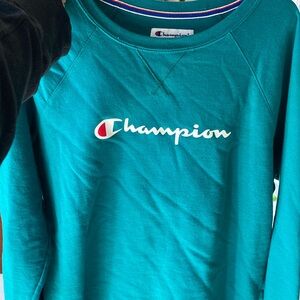 Champion pull over sweatshirt